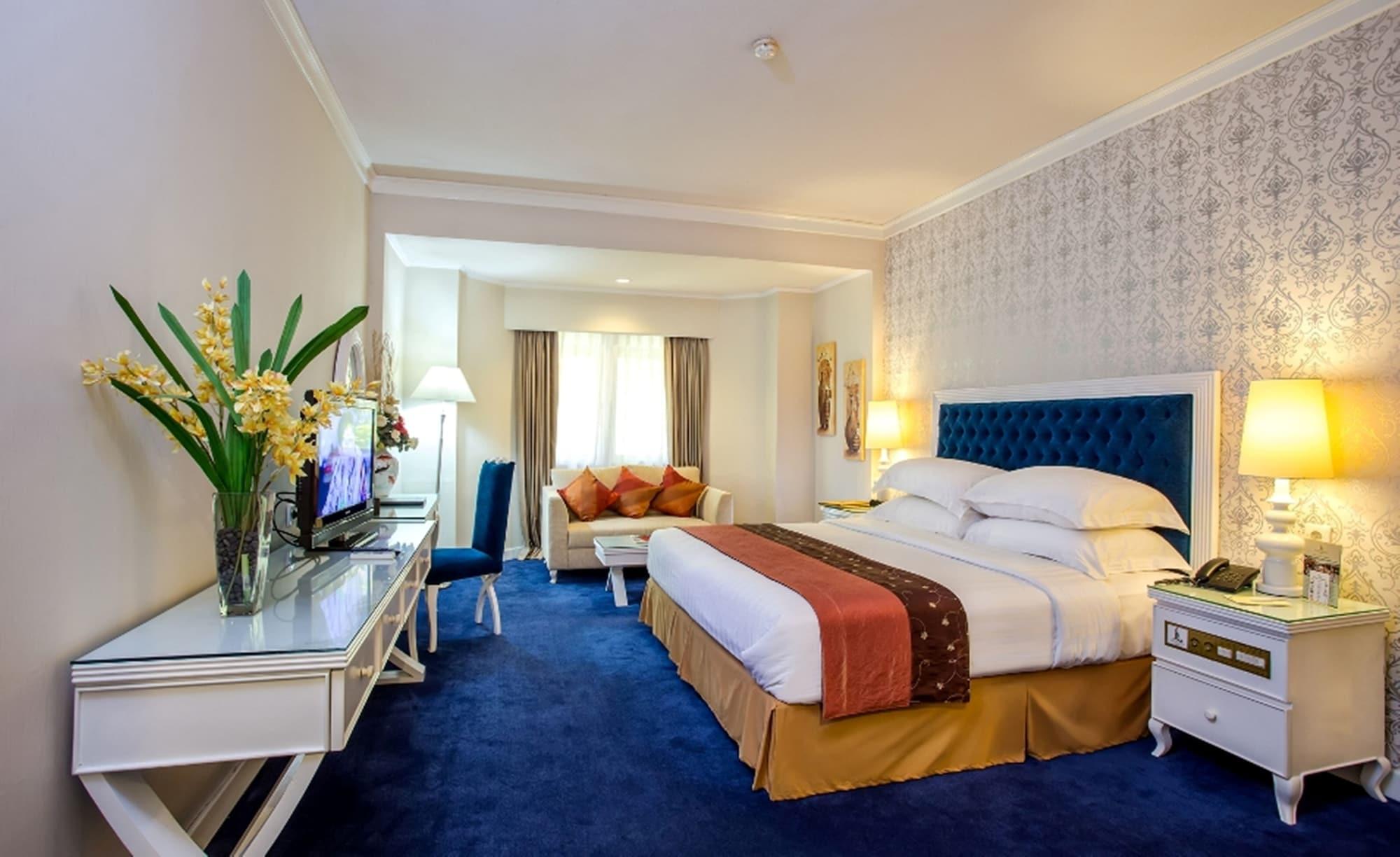 Grand Legi Hotel Mataram Exterior photo