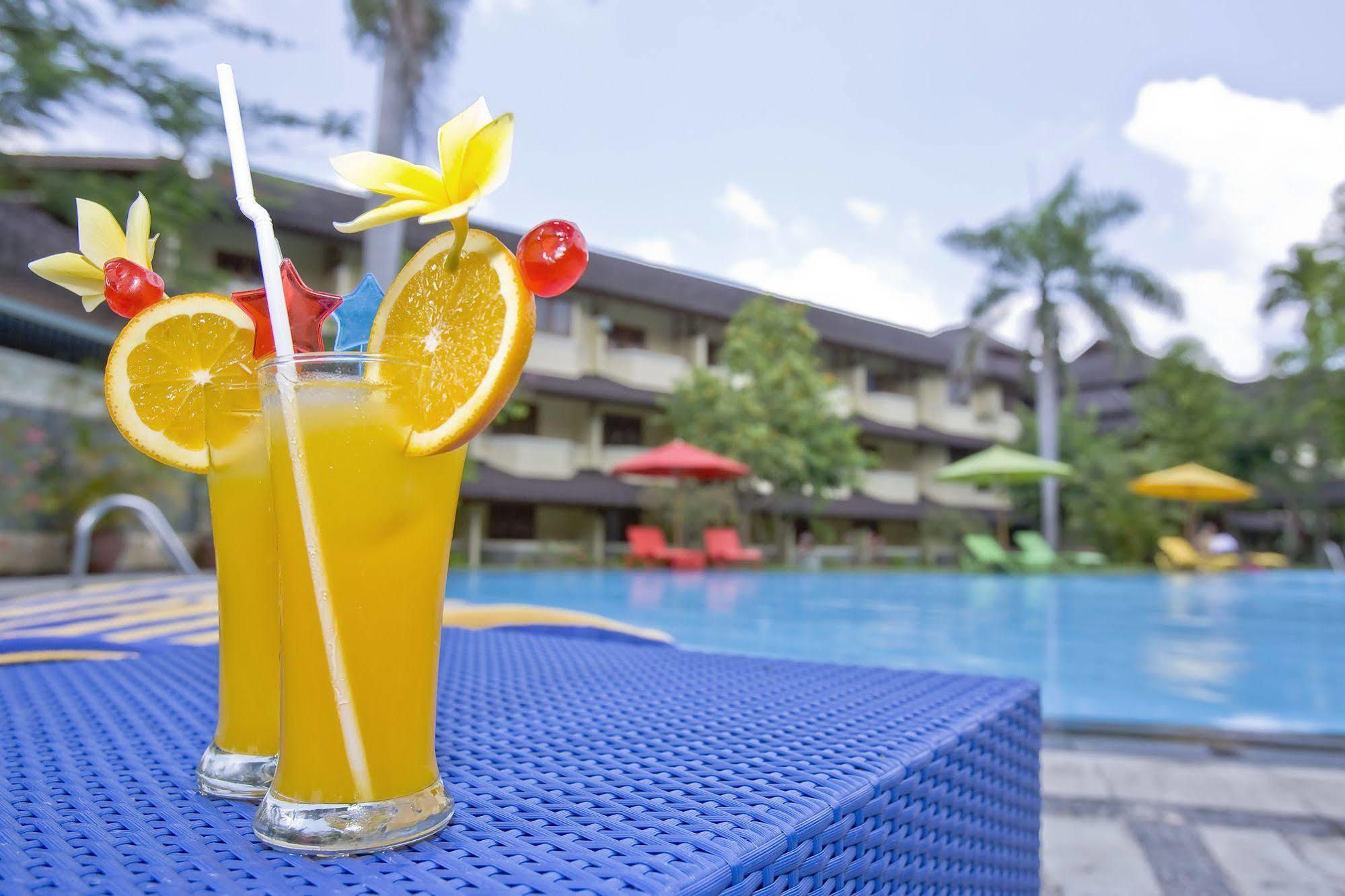 Grand Legi Hotel Mataram Exterior photo